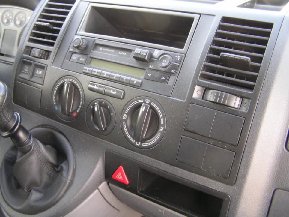 Prumyslových robotu-8